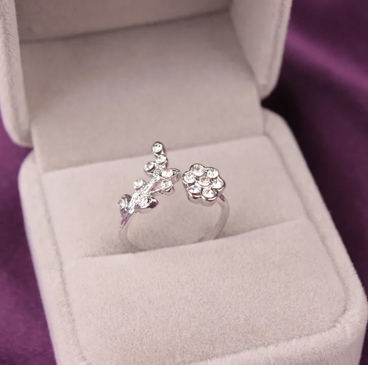 Горячая Распродажа темперамент Стразы скрученных листьев желаемое цветы