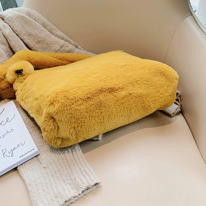 

Drop Shipping Winter Handbag Designer Women's Plush Shoulder Bags Soft Fur Hobo Handbag Women Large Capacity Purse Lady Sac