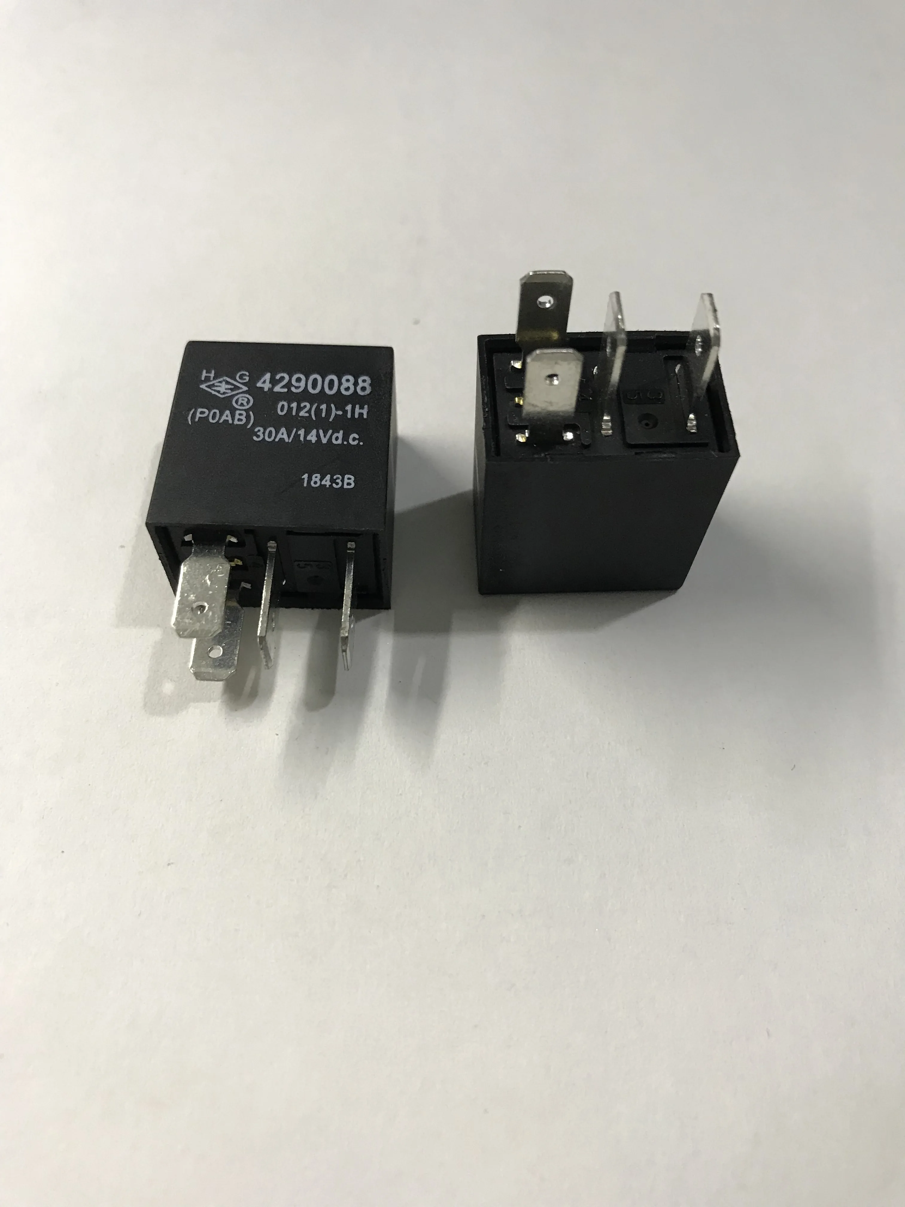 

Реле HG4290088 012-1H 5 шт.-1 лот