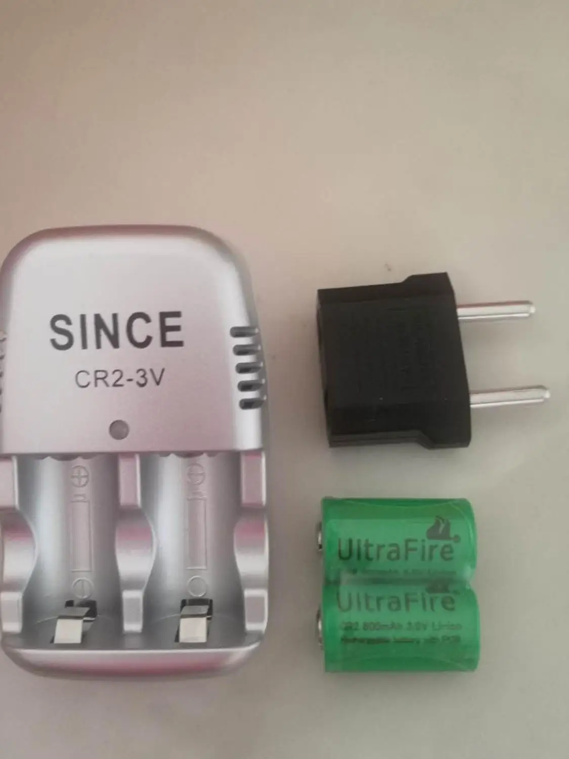 Зарядное устройство CR2 3 в перезаряжаемое секция или два аккумулятора + 2 15270 |