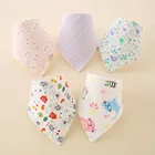 Хлопковые треугольные нагрудники для новорожденных, двойная бандана, Слюнявчик с мультяшным принтом, аксессуары для детей, 27 моделей