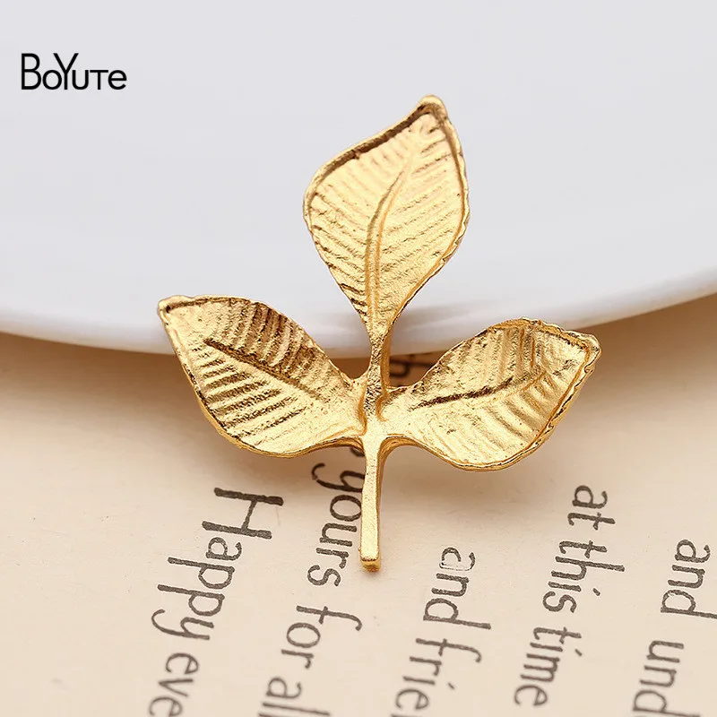 Gold-29x32MM BoYuTe(20 Pieces/Lot) Metal Alloy 40*34MM Maple Leaf Materials Vintage Hand Made Diy Jewelry Accessories Wholesale - Цвет: Gold-29x32MM