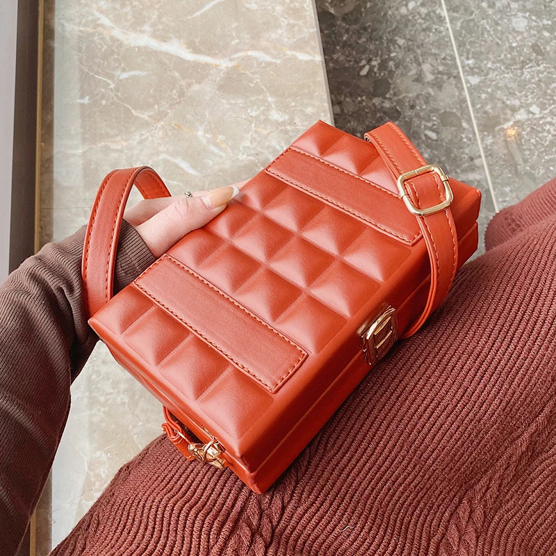 

Высококачественная кожаная маленькая квадратная сумка 2021 модная сумка на плечо дизайнерские сумки роскошные сумки через плечо для женщин ...