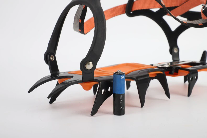 

12 Tooth Crampons Anti-Skid Snow Ice Climbing Shoe Grippers Crampon Traction Device Outdoor Mountaineering Snow Skid Shoe Cover