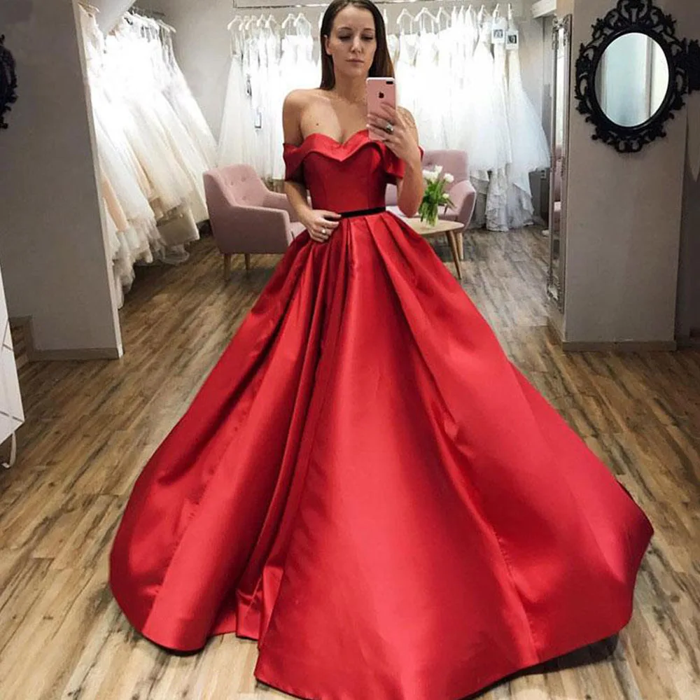 

Satin A-Line Evening Dress Long 2021Simple Red Off the Shoulder V-Neck Satin Eleglant Prom Gown Vintage Princess robes de soirée