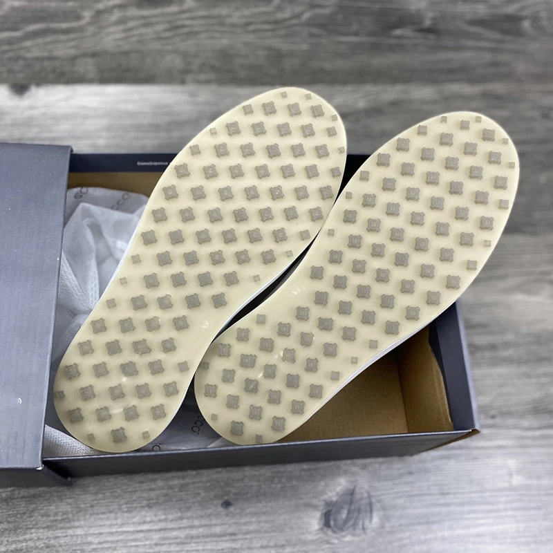 

Men Golf Shoes New Skateboarding Sneakers Golf Sport Shoes Comfortable Spiked Golf Shoes for Men Athletics Sports Sneakers Walk