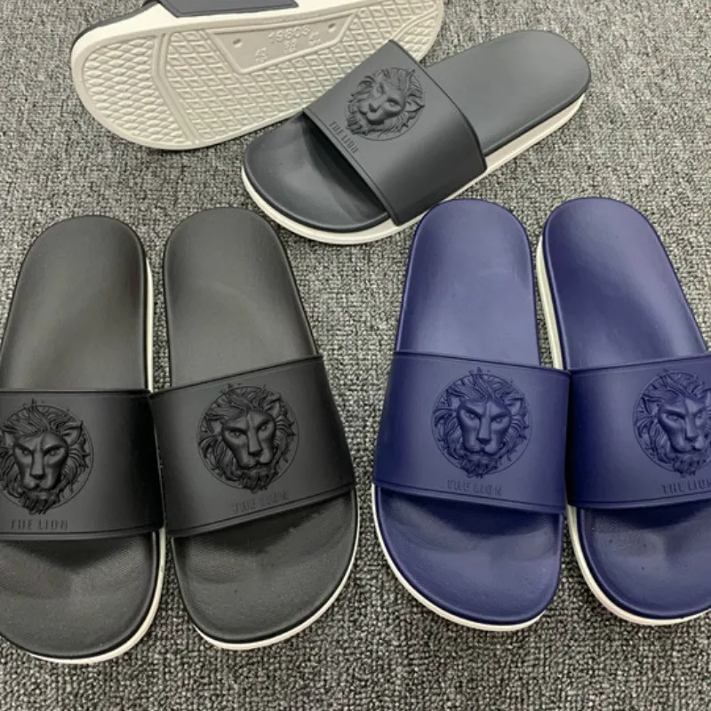 

Lion Head Black Casual Slippers Men Fashion Outdoor Anti-slip Beach Flip Flops PVC Male Soft Flat Shoes Indoor Shower Slipper