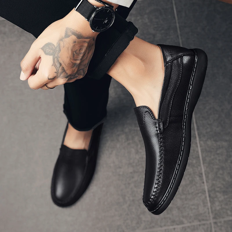 

Men Designer Casual Shoes Slip on Man Walking Flat Driving Shoes genuine leather Soft Male Loafers Moccasins Driving shoes men