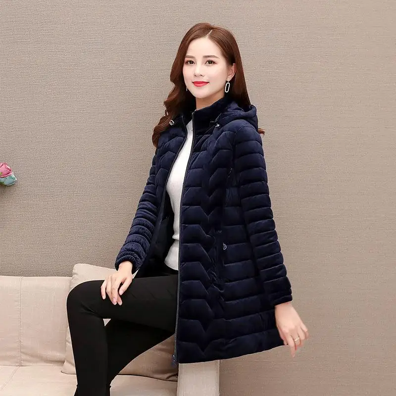 Зимняя теплая женская куртка из хлопка с золотым бархатным утеплителем длинная