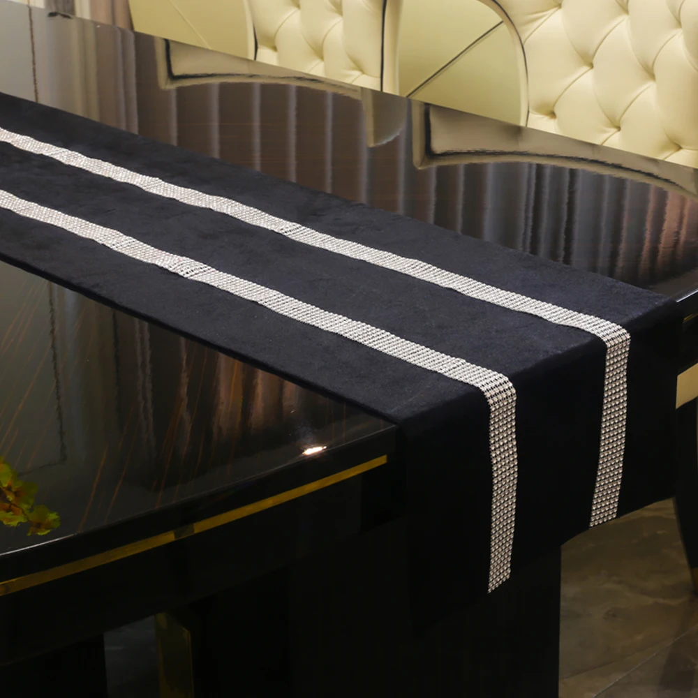 

Black Table Runner with Two Row Diamonds Luxury Party Wedding Table Decoration Dining Room Modern Table Runners TV Cabinet Cover