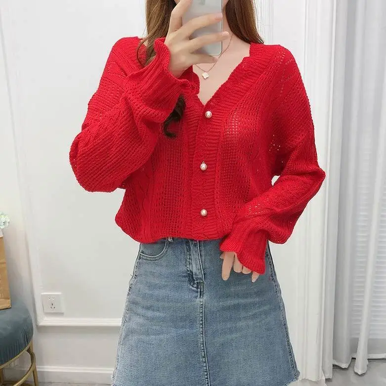 

Jacket female V-neck 2021 early spring new Korean lazy style top with hollow out and loose knit cardigan