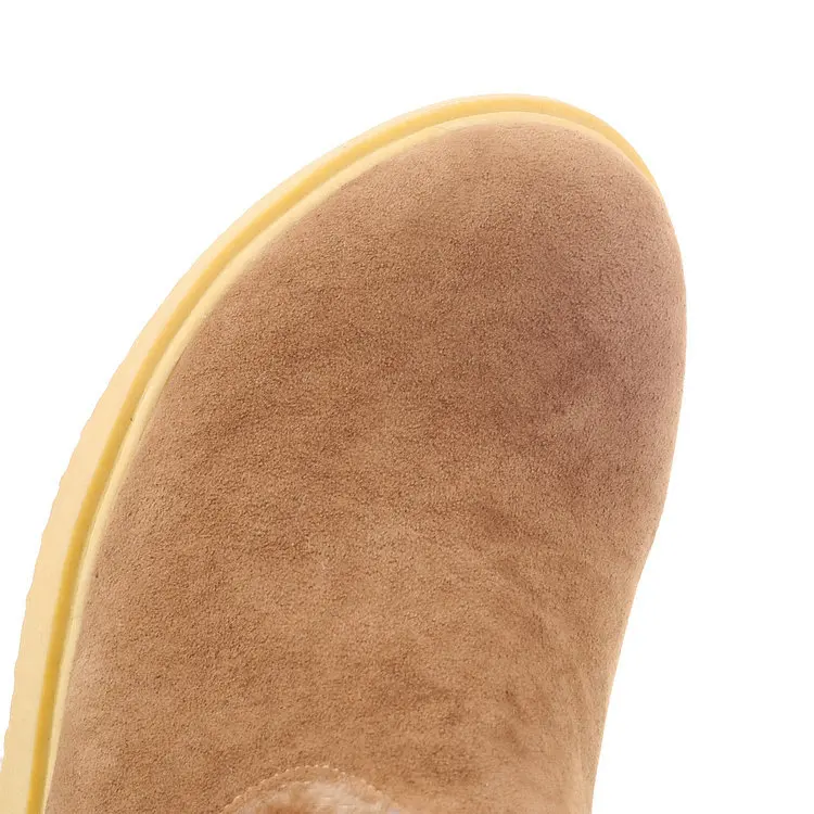 Милые теплые женские сапоги до середины икры с меховым помпоном зимняя бархатная