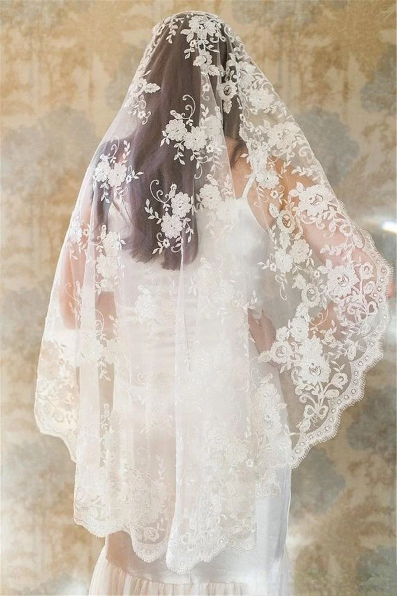 New Arrival 1 Meter Vintage Style Short Wedding Veils Without Comb Beautiful Lace Bridal Veil Wedding Accessories