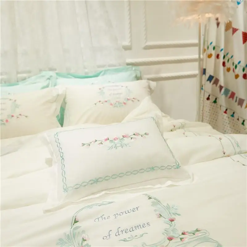 

Luxury Egyptian cotton Girls Women Bedding Set King Queen size Bed set Bed room set Embroidered Duvet/Quilt Cover Pillowcase