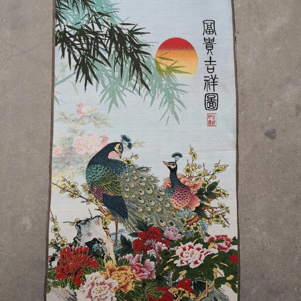 Тибетский шелковый тханка Гуаньинь 60x90см