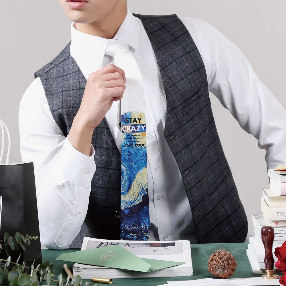 Мужской галстук с оригинальным принтом 7 см темно-синий в английском стиле ретро