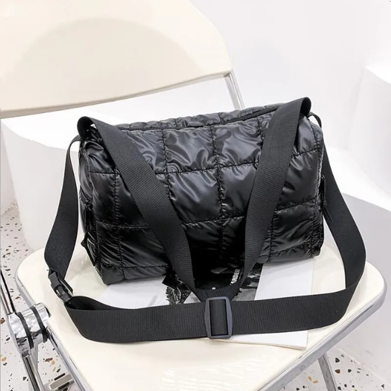 

Casual Nylon New Shoulder Bags Designer For Women Luxury Handbag Quilted Crossbody Bag Warm Trend 2022 hit Winter Large Capacity