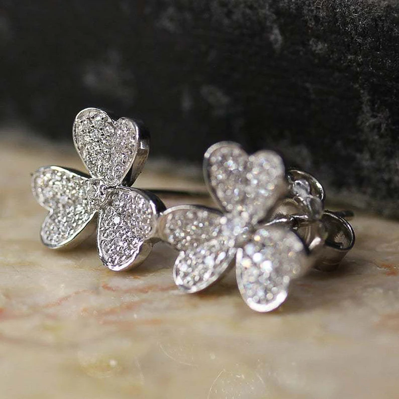 

Женские серьги-гвоздики в виде лепестков CAOSHI, роскошные Серьги серебряного цвета с полным покрытием из блестящего кубического циркония, Кл...