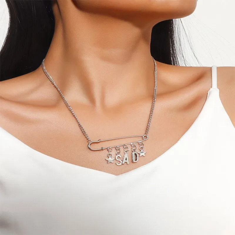 

Fashion Paperclip Shape Necklace For Women Simple Letter Girl Necklace Trend Hot Jewelry