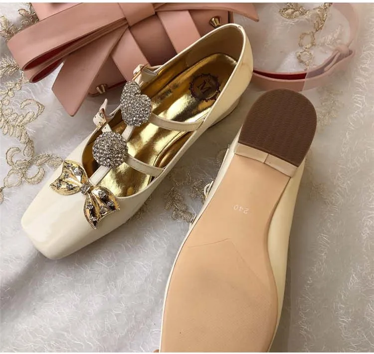 

2020 Spring Fashion women's high quality crystal patent leather flat shoes Chic Mary Janes flats EU35-40 size BY781