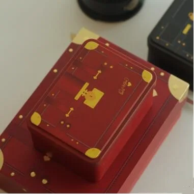 Ручка Красный мультфильм Жених и невеста свадьба конфеты жестяная коробка металлический органайзер для хранения ювелирных изделий детский подарок домашняя коробка для хранения - Цвет: 12cm 9cm 6cm