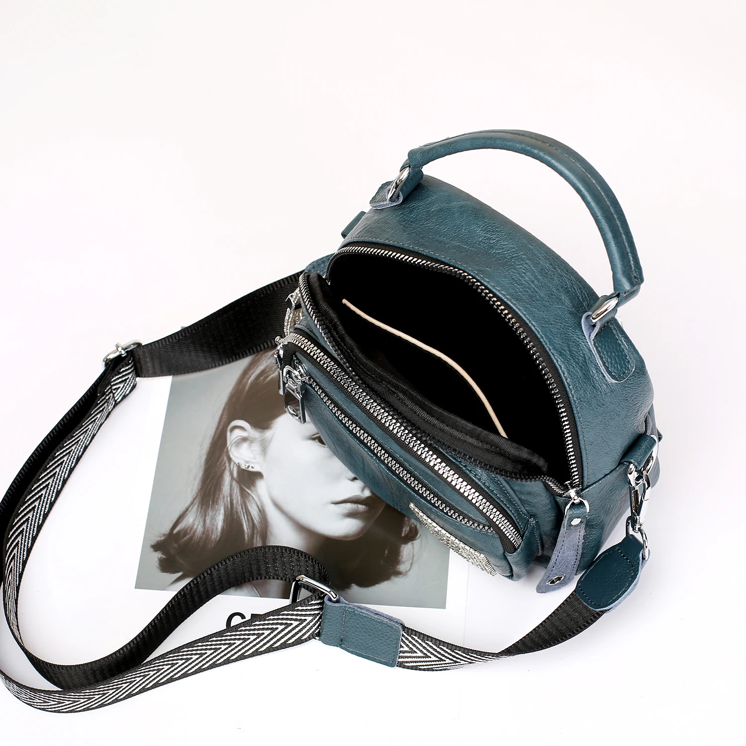 

Small Leather Handbags Designer Ladies Shoulder Crossbody Bag Multifunction Backpacks for School Teenagers Girls Travel Bagpack