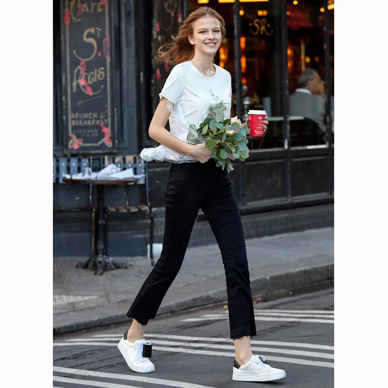 Женская футболка с короткими рукавами Amii Однотонная круглым вырезом и буквенным