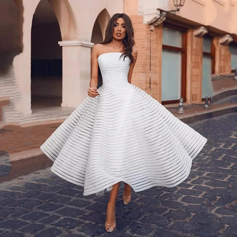 

Fashion Princess Short Wedding Dress 2021 Strapless A-Line Bride DressBackless Mid-Calf Boho Wedding Gown Vestidos De Novia