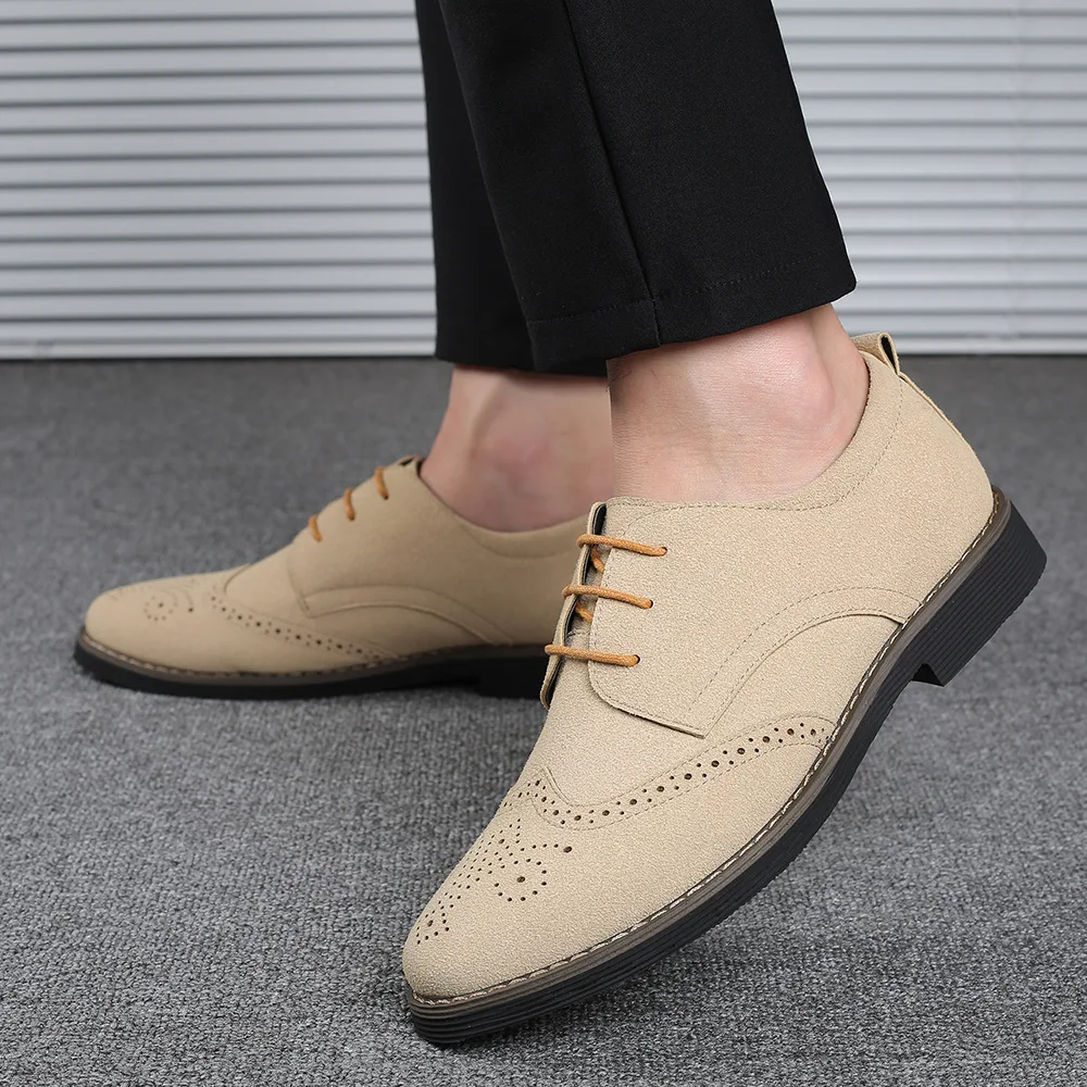 

2021 carved leather shoes men's British casual breathable small leather shoes men's brogues