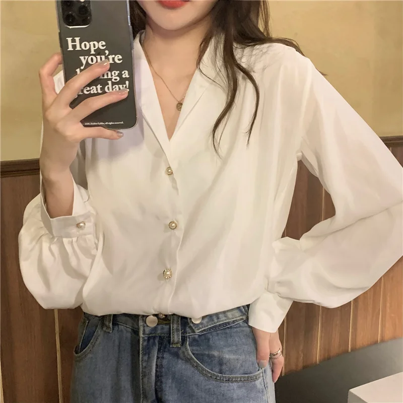 

Реальные снимки МАЗ экономически выгодно! Осенний французский стиль ретро с V-образным вырезом и жемчугом