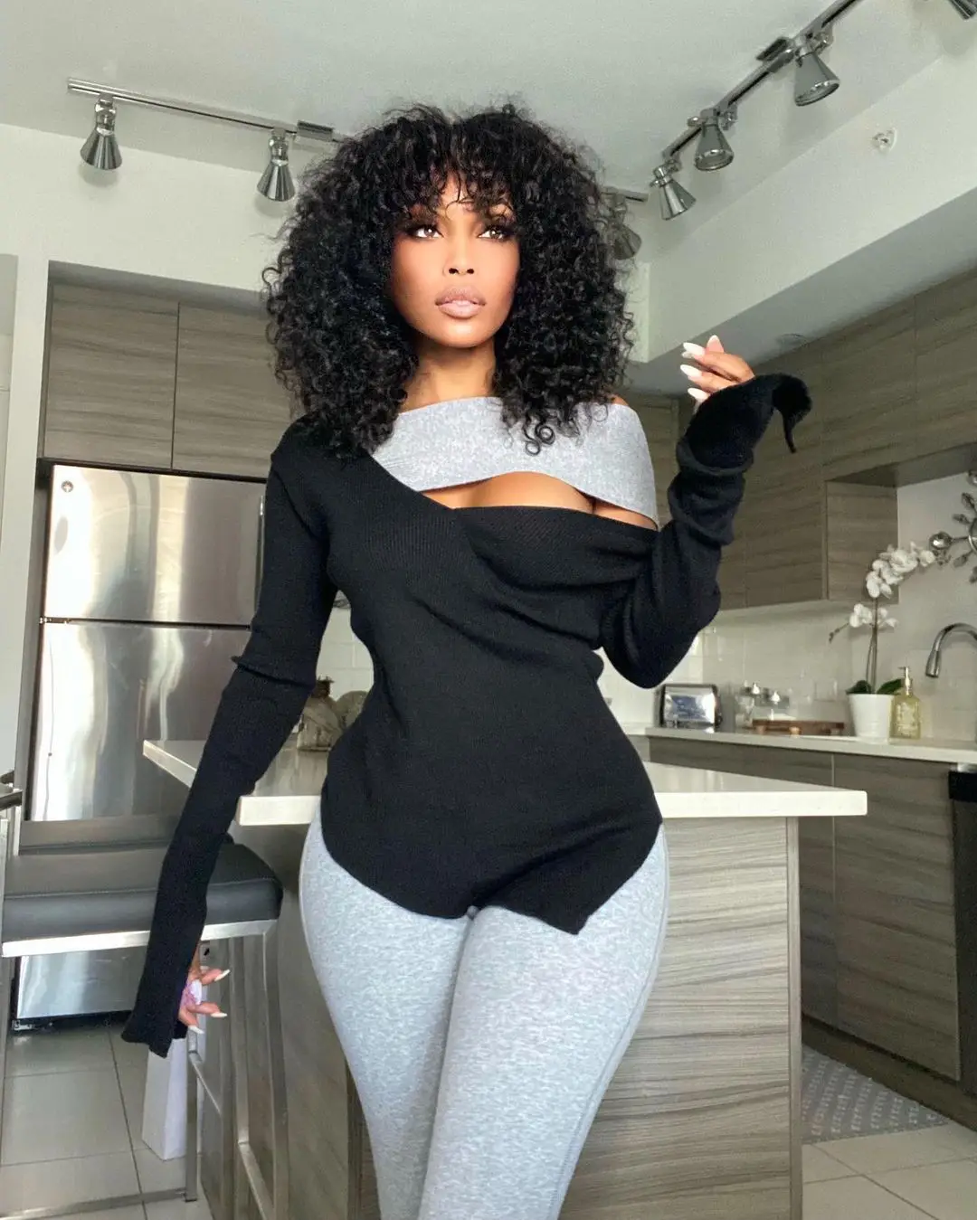 Топы чокомиста модная сексуальная женская футболка с цветными вставками |