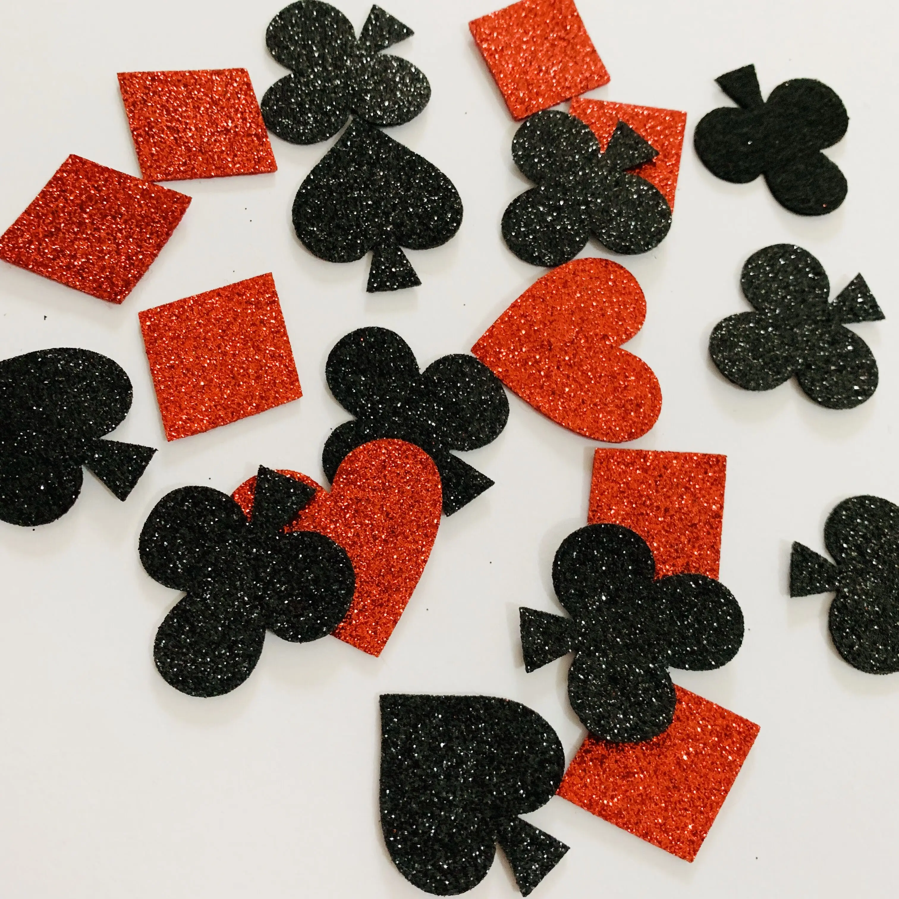 Фон с изображением конфетти казино покера Happy День рождения Разбрасыватели для