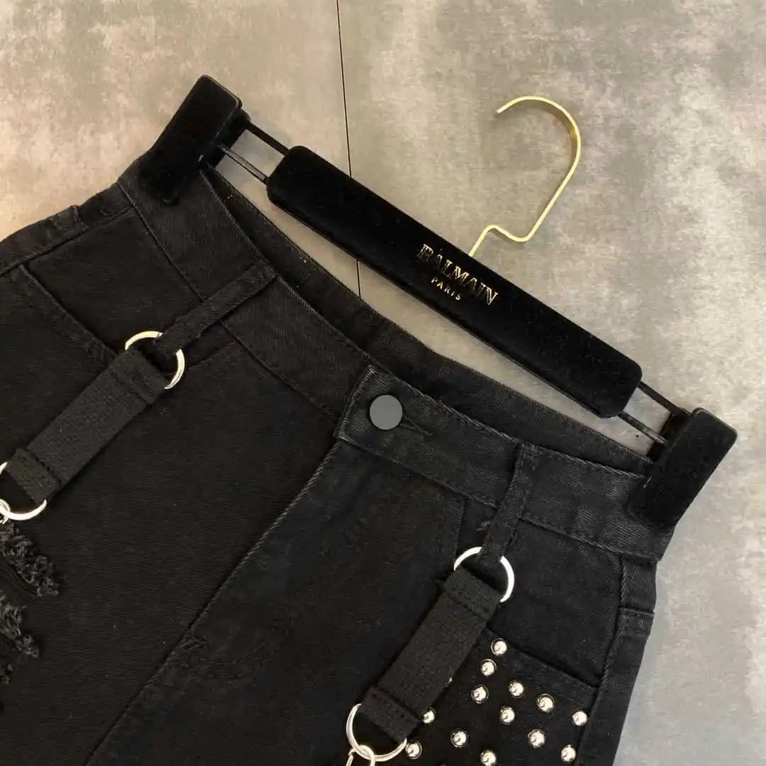 

Summer Autumn Beading Shoulder Strap Trend Female Black Denim Shorts