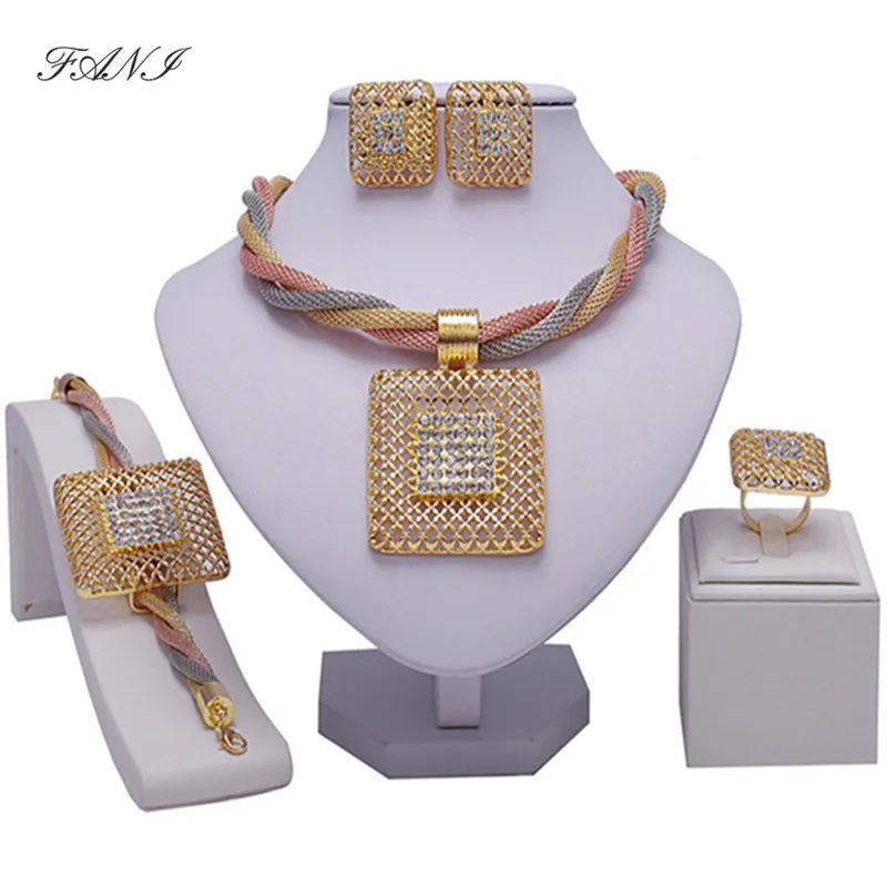 

Fani Bridal Gift Nigerian Wedding African Beads Jewelry Set Brand 2018 Dubai Gold Colorful Jewelry Sets Wholesale women customer