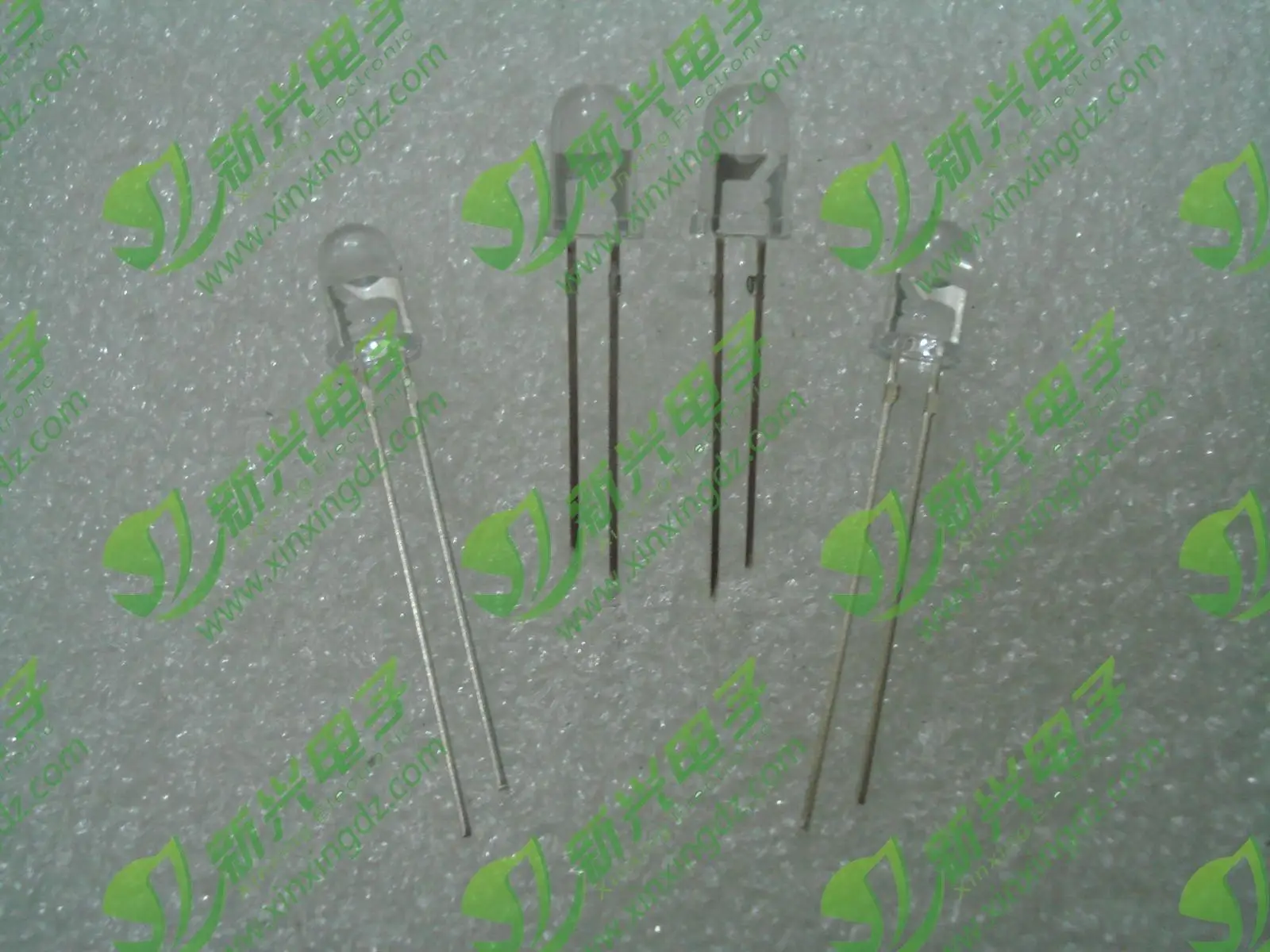 

Новый IR333C/H2/L13/P3 IR333C H2 L13 P3 5 мм DIP-2 20 шт./лот