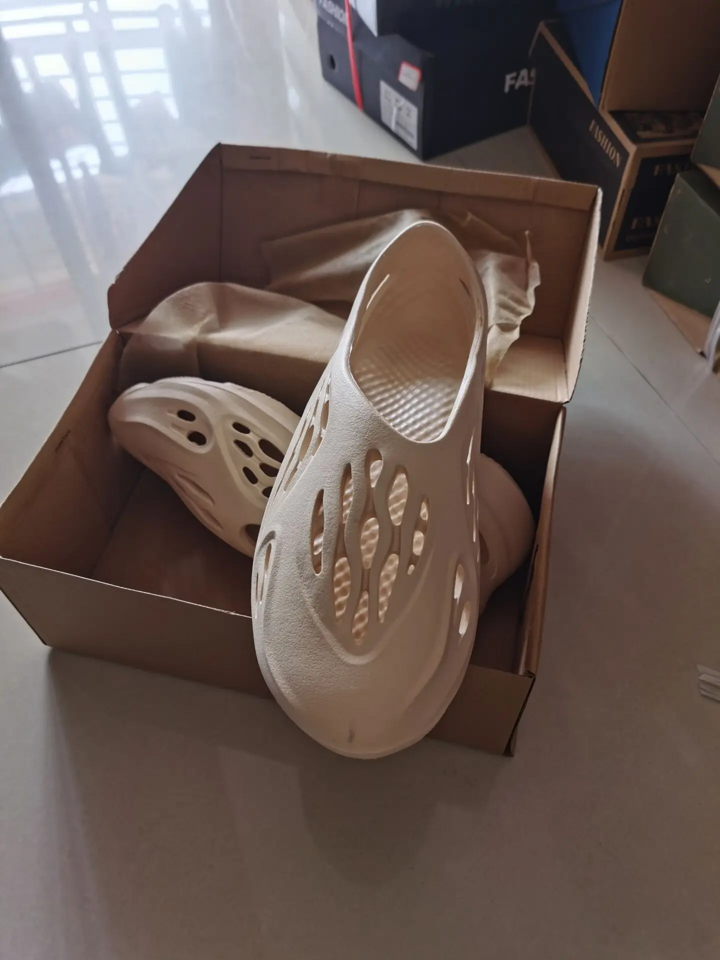 

Summer Casual Shoes Men Sandals Soft Mesh Couple Beach Slippers Foam Runners Comfort Flip-flops Slipper Men Swimming Sandal