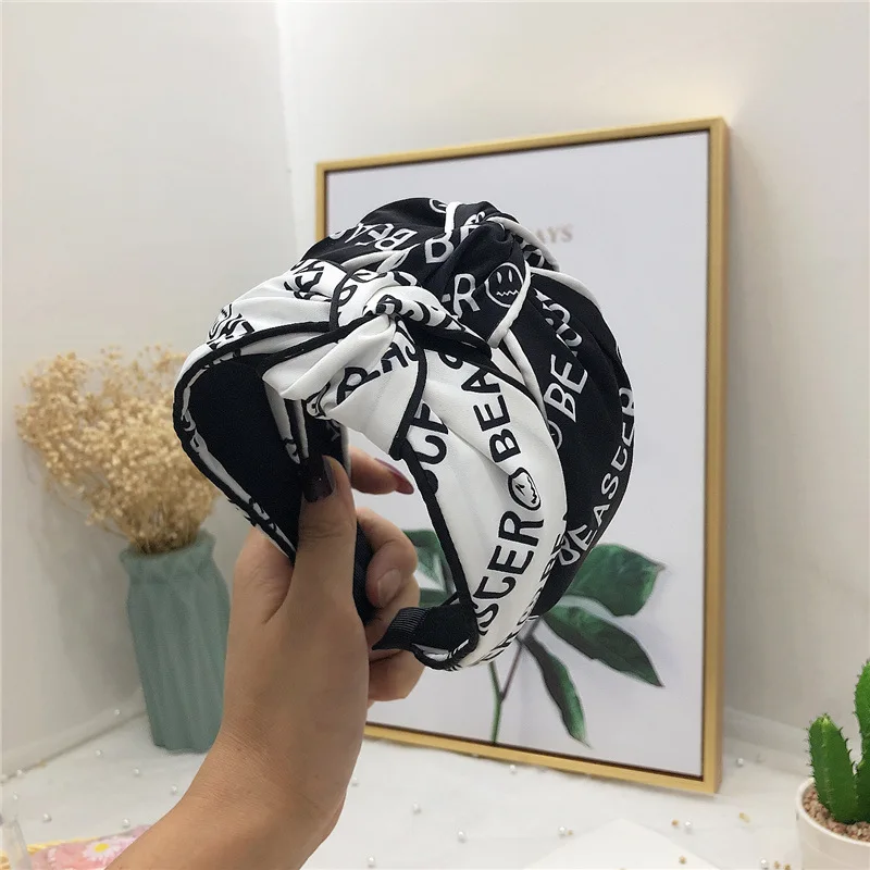 

2020 New Style Wide-brimmed Letter Headband Simple Fabric Hairband Korean Knotted Face Wash Hairpin Hair Accessories