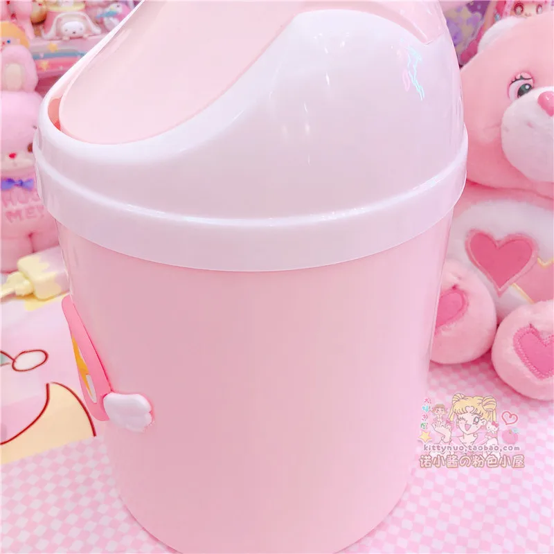 Розовая пластиковая креативная мини корзина для мусора с крышкой студенческого