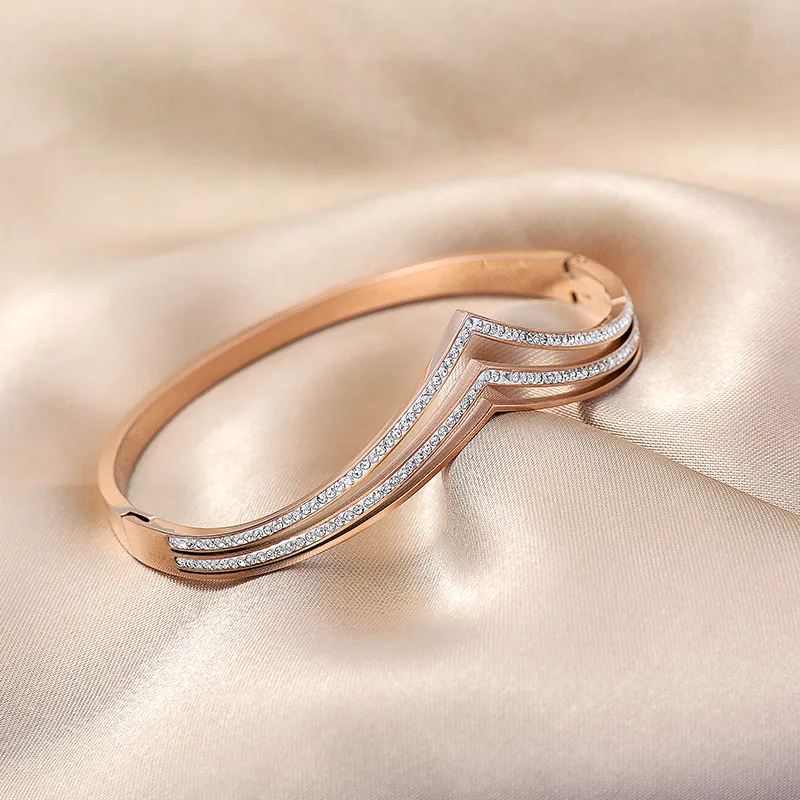 Лаконичный браслет с отделкой из мельницы покрытый розовым золотом для женщин