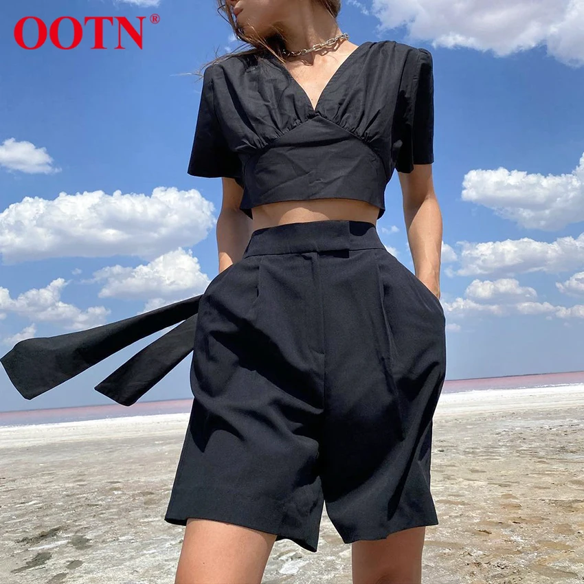 

OOTN Casual Cotton 2 Pieces V-Neck Lace Up Short Sleeve Crop Top Women's Suit With Short High Waist Black Wide Leg Shorts Sets