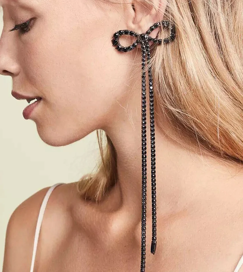 Серьги подвески женские украшение в стиле оверсайз с бантом стразы эффектные