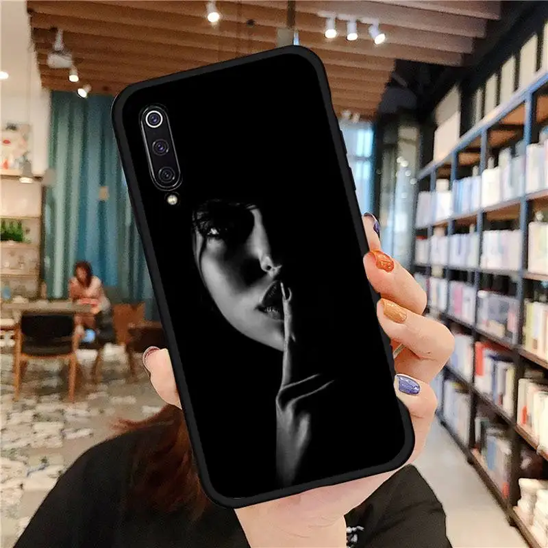 

Fashion black white sexy girl Phone Case For Xiaomi Redmi 7 9t 9se k20 mi8 max3 lite 9 note 8 9s 10 pro Soft silicone Funda