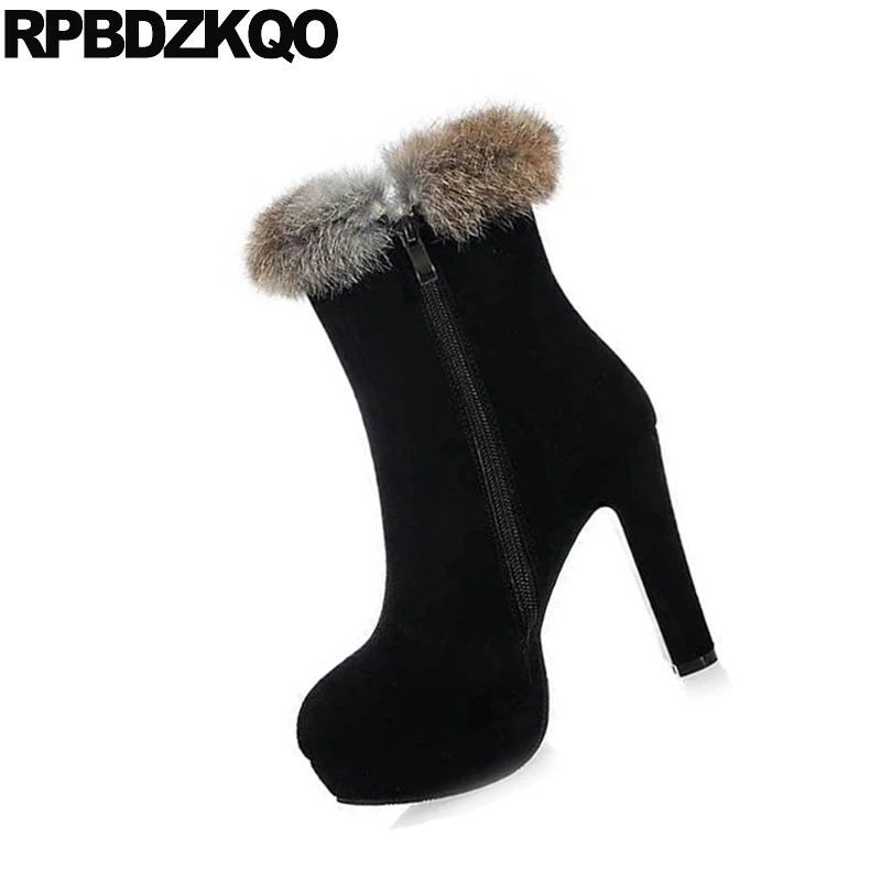 Женские ботинки с мехом черные ботильоны на высоком массивном каблуке роскошные