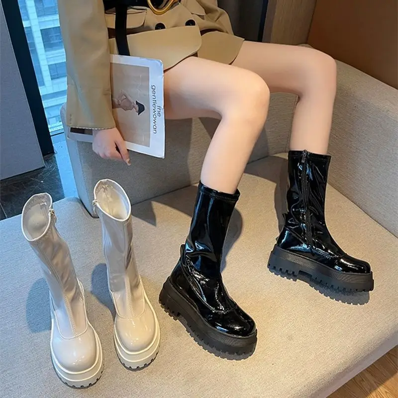 Брендовые дизайнерские ботинки из лакированной кожи утепленные Ботинки Челси