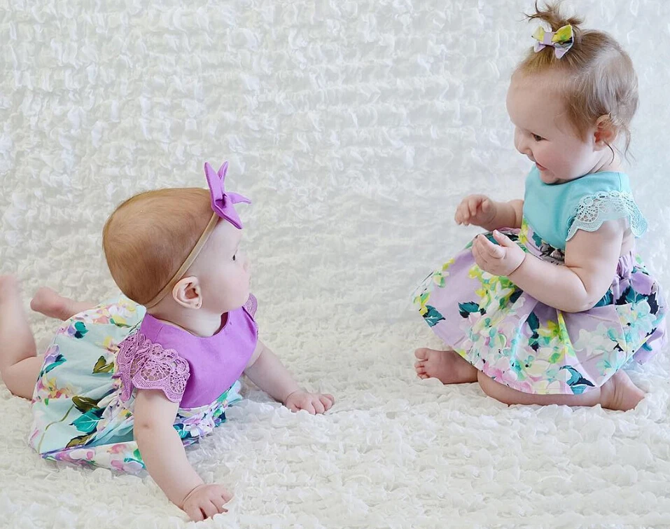 Новый брендовый Детский комбинезон из 2 предметов летний наряд с цветочным