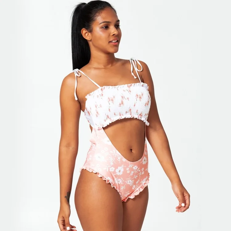 Женский слитный купальник на бретелях-спагетти |