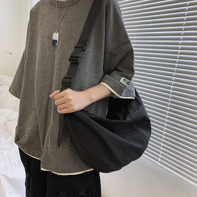

Women Large Capacity Bag Nylon Waterproof Shoulder Bags Unisex Travel Handbag Big Messenger Bag For Shopping