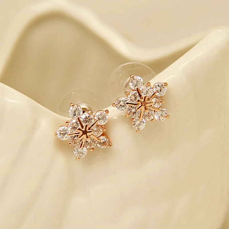 

New fashion crystal Korean Fashion earrings ladies cute flowers snowflake Ear studs luxury earrings jewelry Christmas gifts