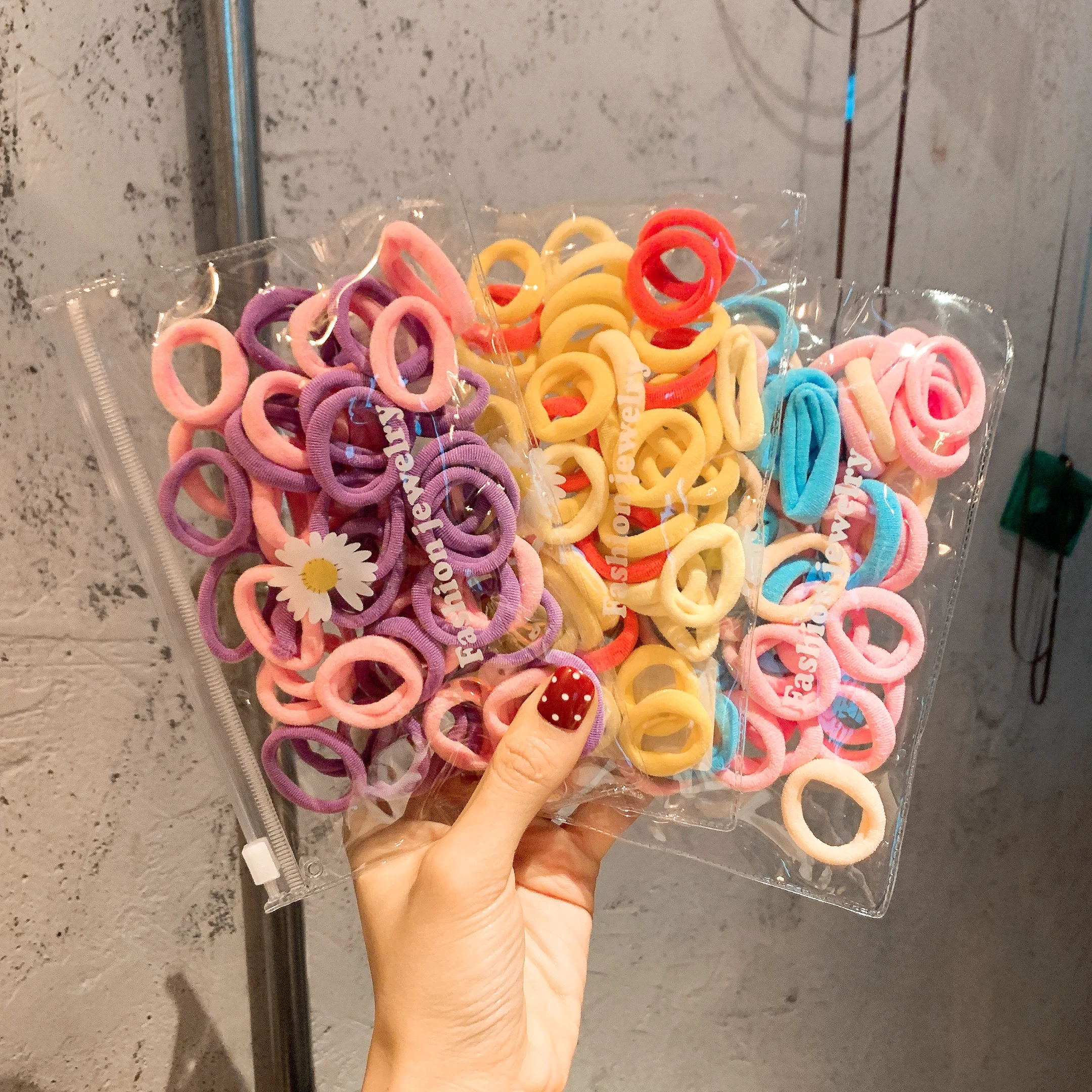 Резинки для волос нейлоновые девочек цветные эластичные заколки хвоста модные