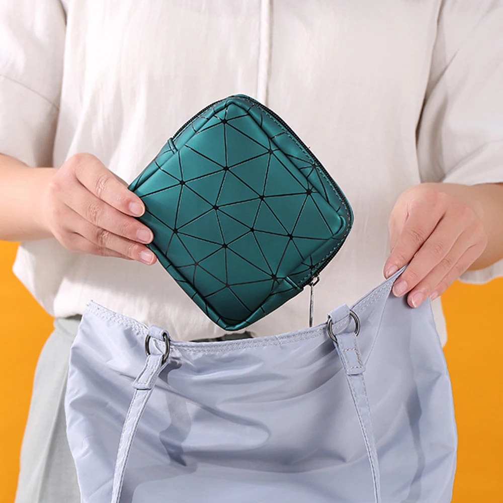

Tragbare Mini Lagerung Tasche Multifunktionale PU Leder Frauen Menstruations Raute Serviette Sanitr Veranstalter Masken Kredit